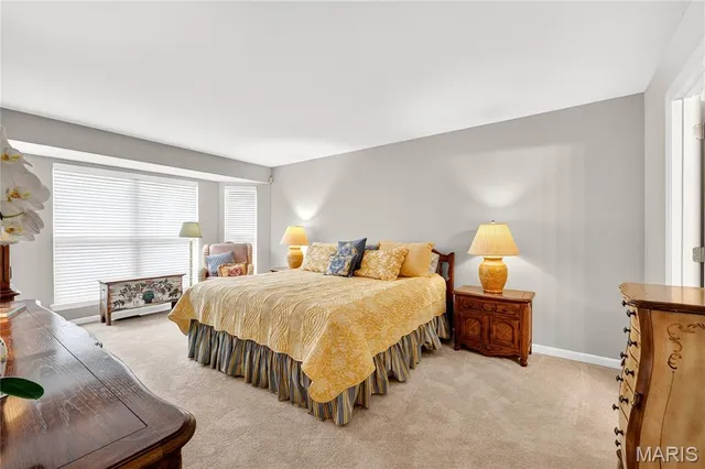 $425,000 | 232 Cordovan Commons Parkway, Chesterfield, MO 63017