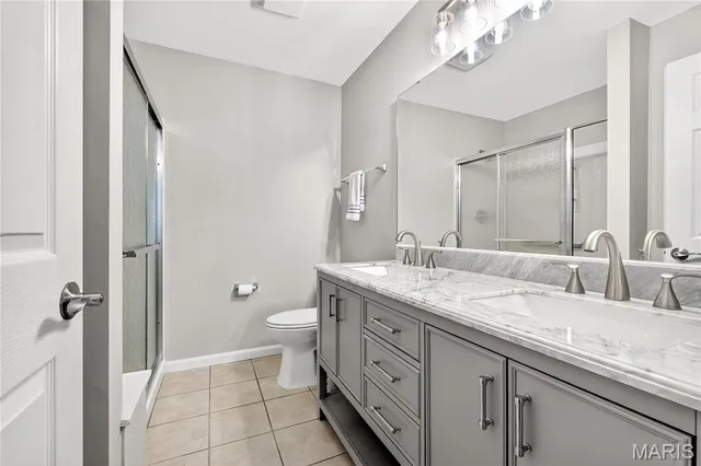 $425,000 | 232 Cordovan Commons Parkway, Chesterfield, MO 63017