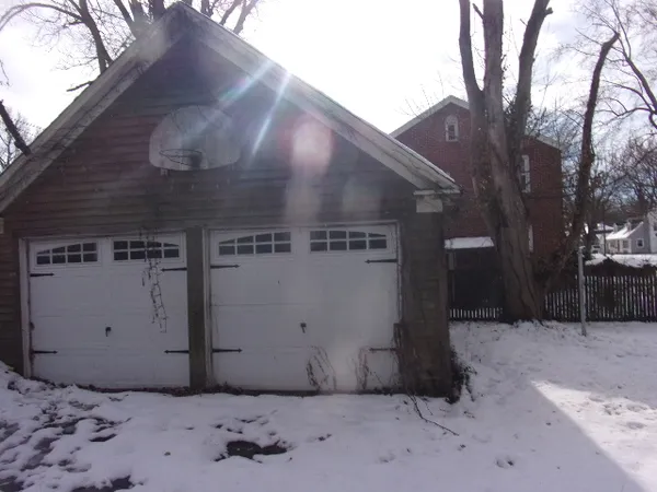 a view of a garage