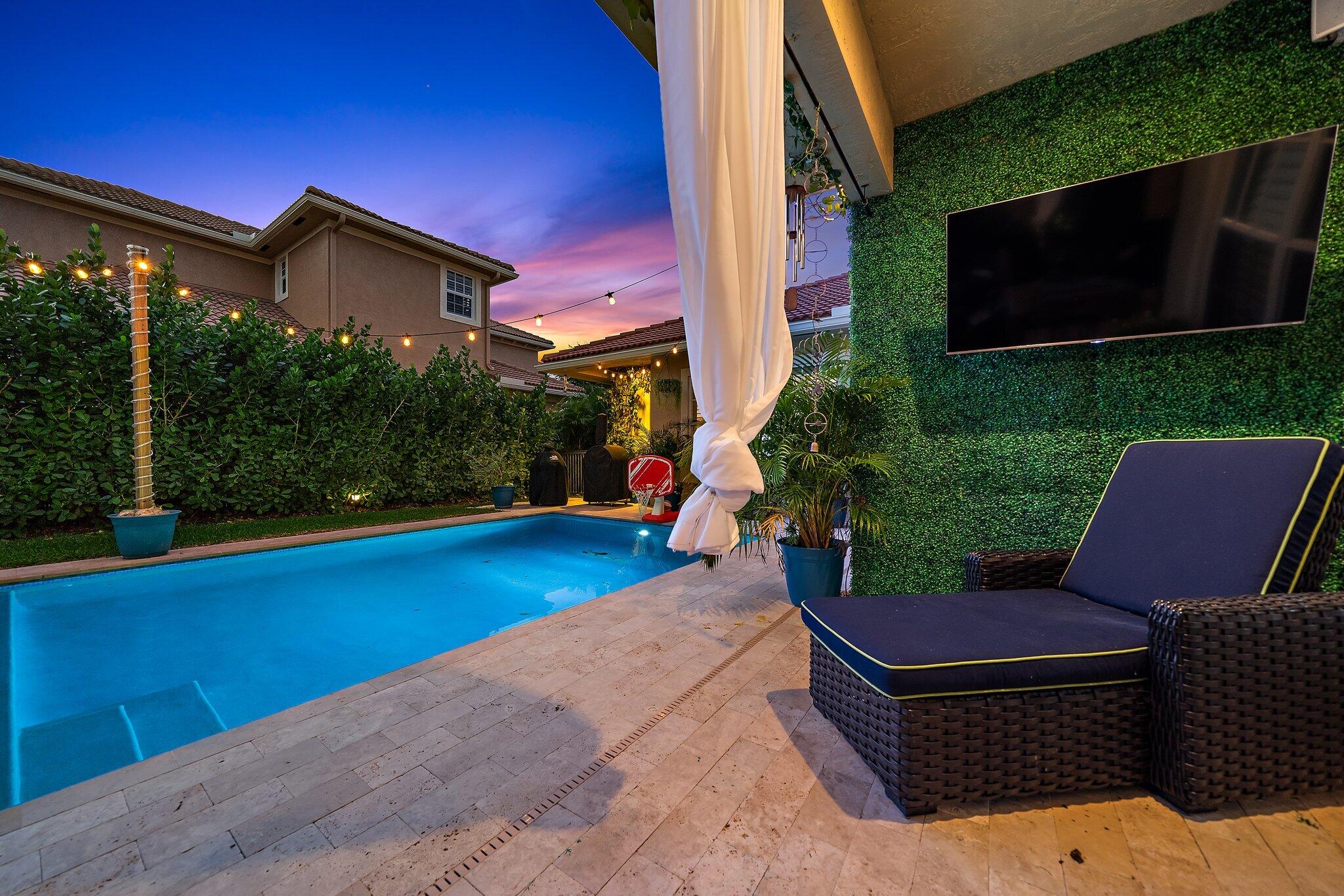 108 Via Azurra Jupiter, FL 33458 - Photo 35 of 78 Pool