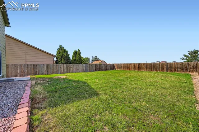 a house view with a outdoor space