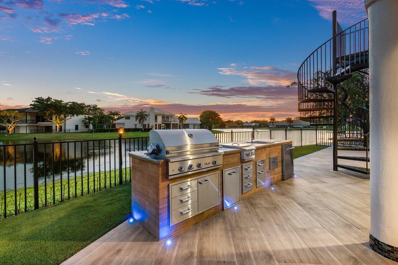 4845 Regency Court Boca Raton, FL 33434 - Photo 28 of 112 Summer Kitchen