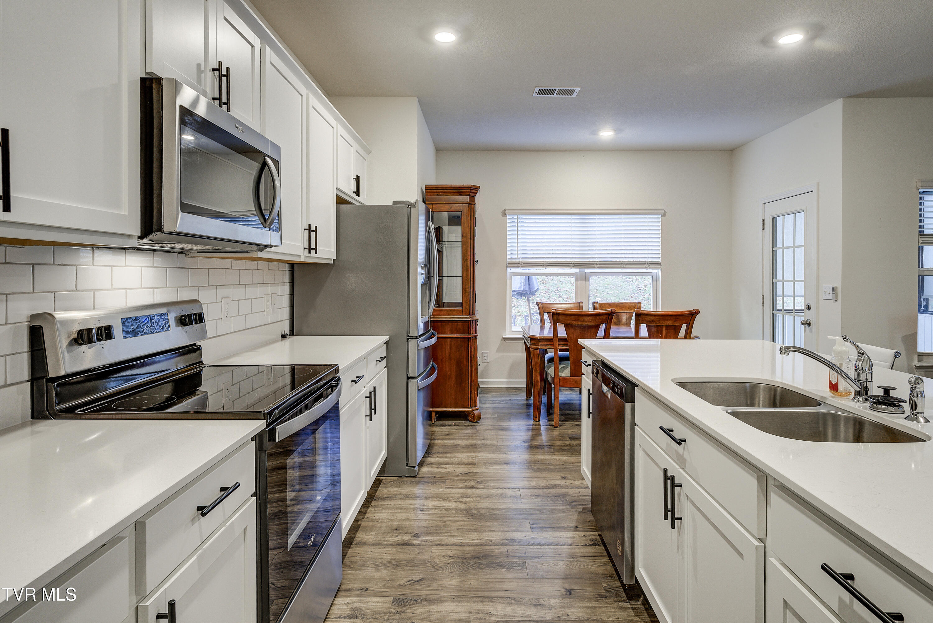 2472 Bridgeforth Crossing Kingsport, TN 37664 - Photo 16 of 69 Bridgeforth-13