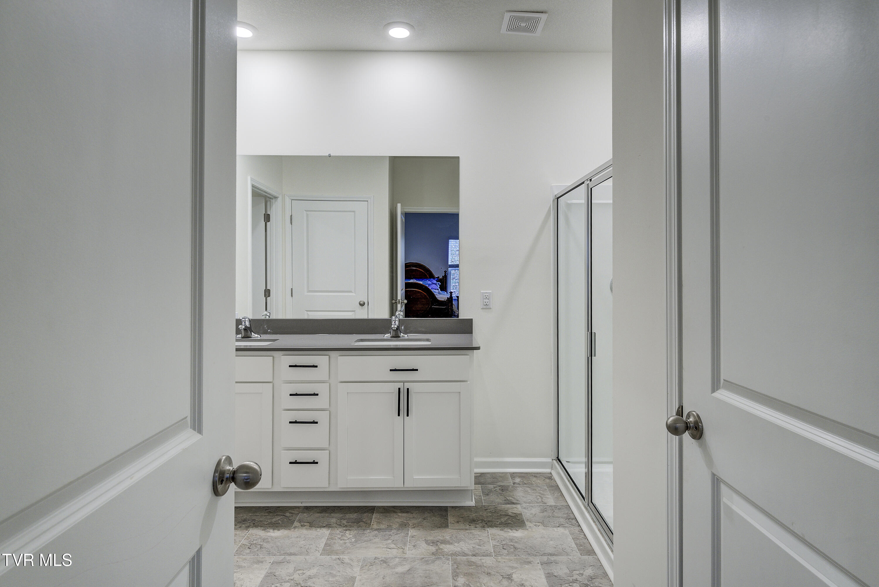 2472 Bridgeforth Crossing Kingsport, TN 37664 - Photo 26 of 69 Bridgeforth-23