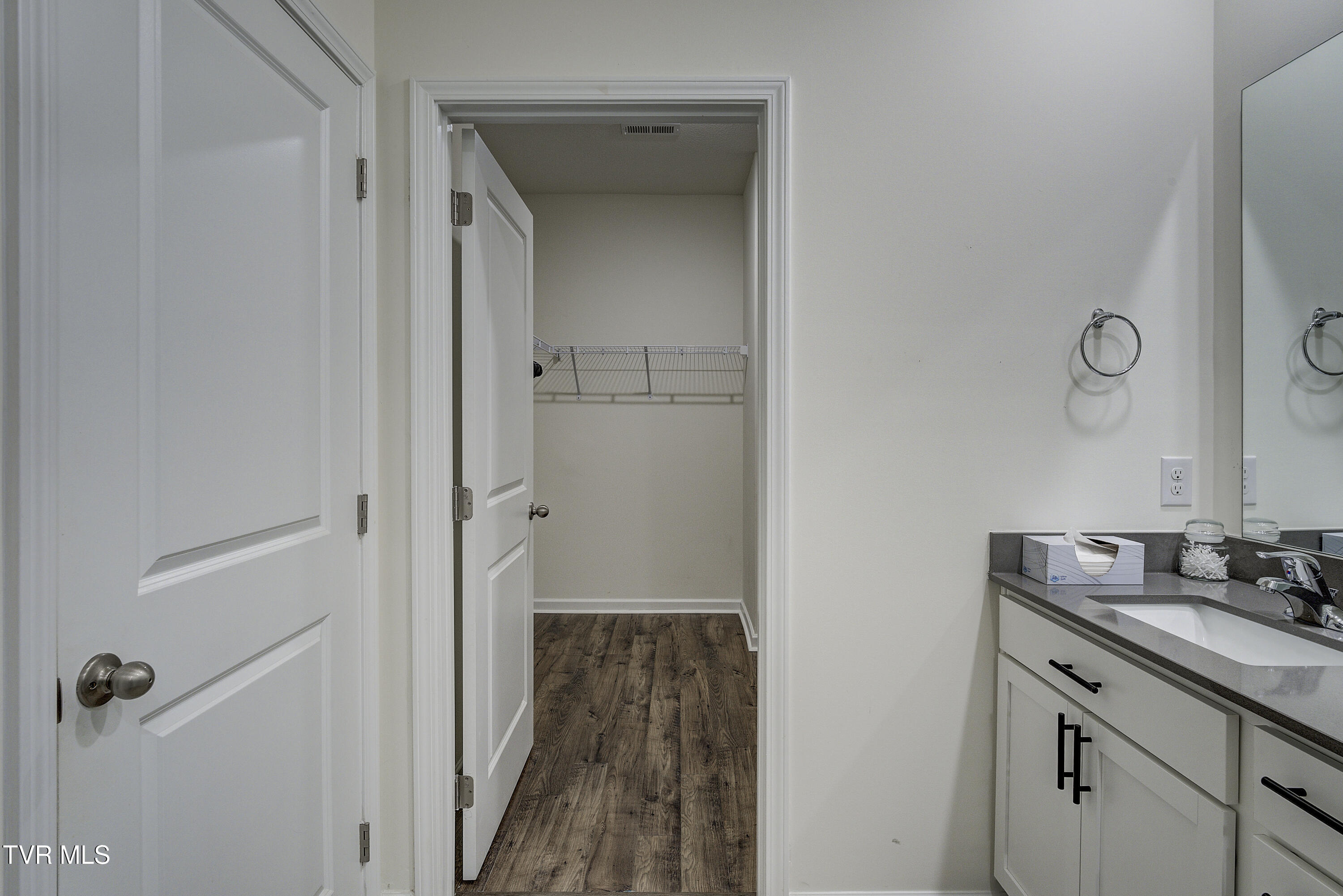 2472 Bridgeforth Crossing Kingsport, TN 37664 - Photo 28 of 69 Bridgeforth-25