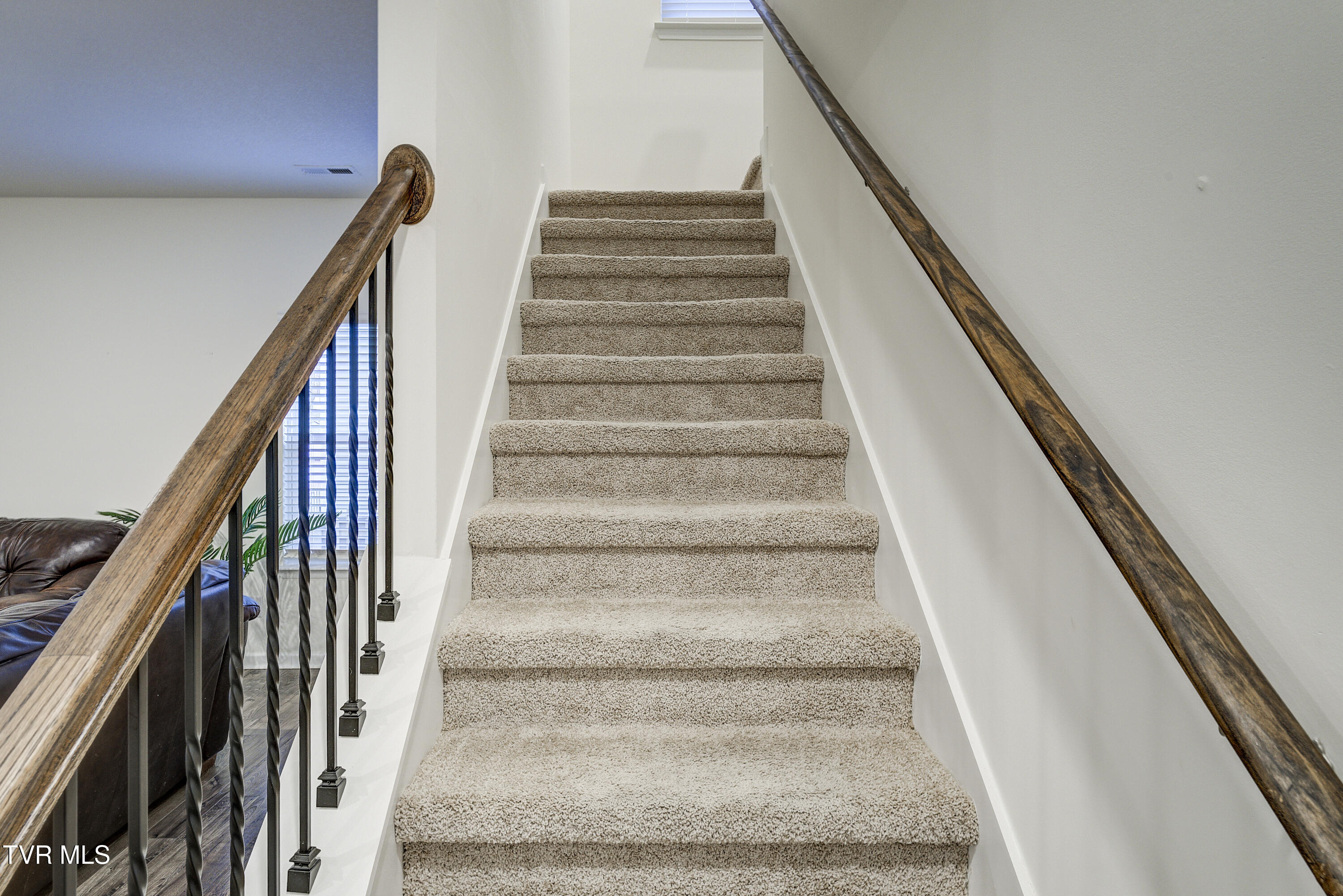 2472 Bridgeforth Crossing Kingsport, TN 37664 - Photo 33 of 69 Bridgeforth-30