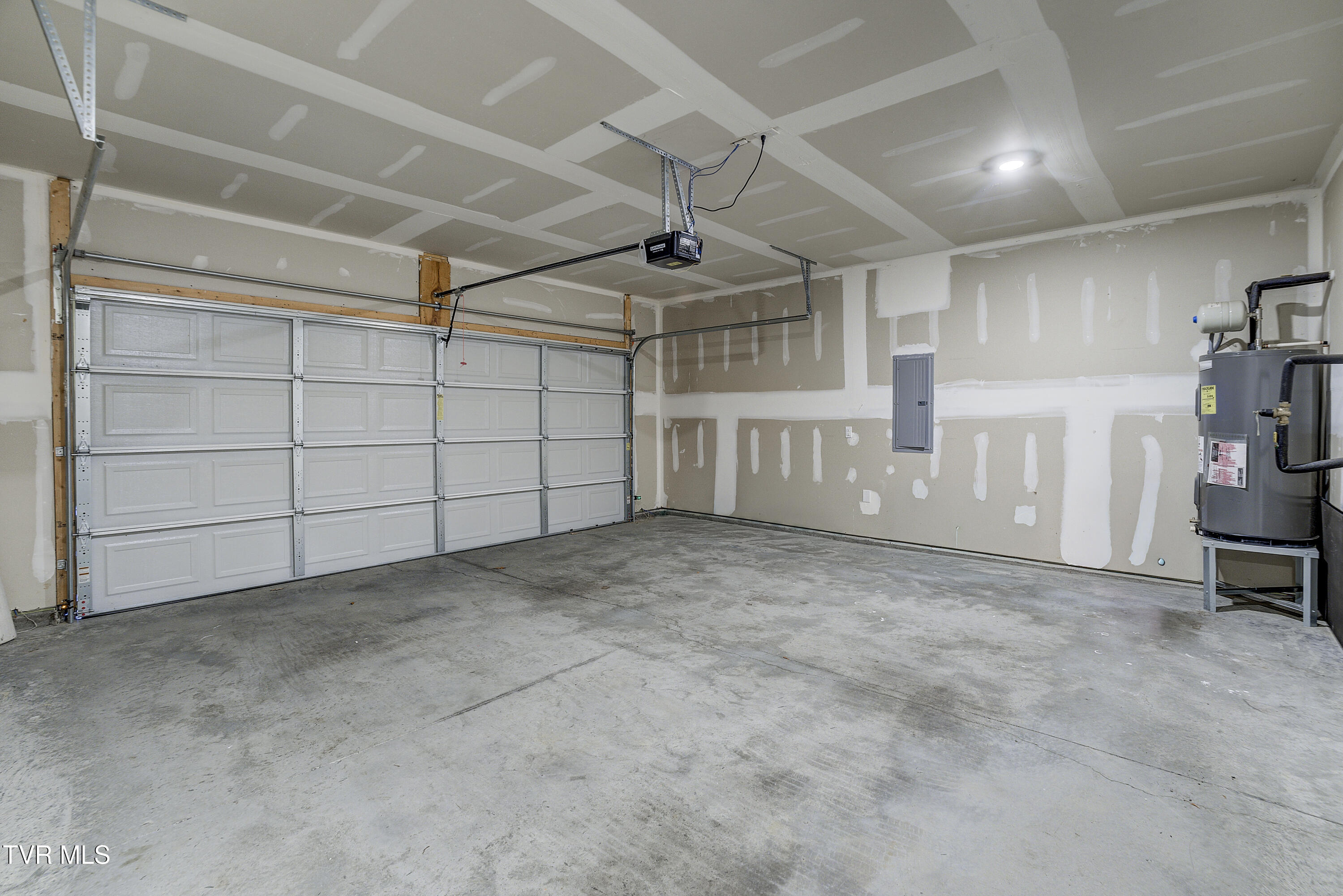 2472 Bridgeforth Crossing Kingsport, TN 37664 - Photo 54 of 69 Bridgeforth-51