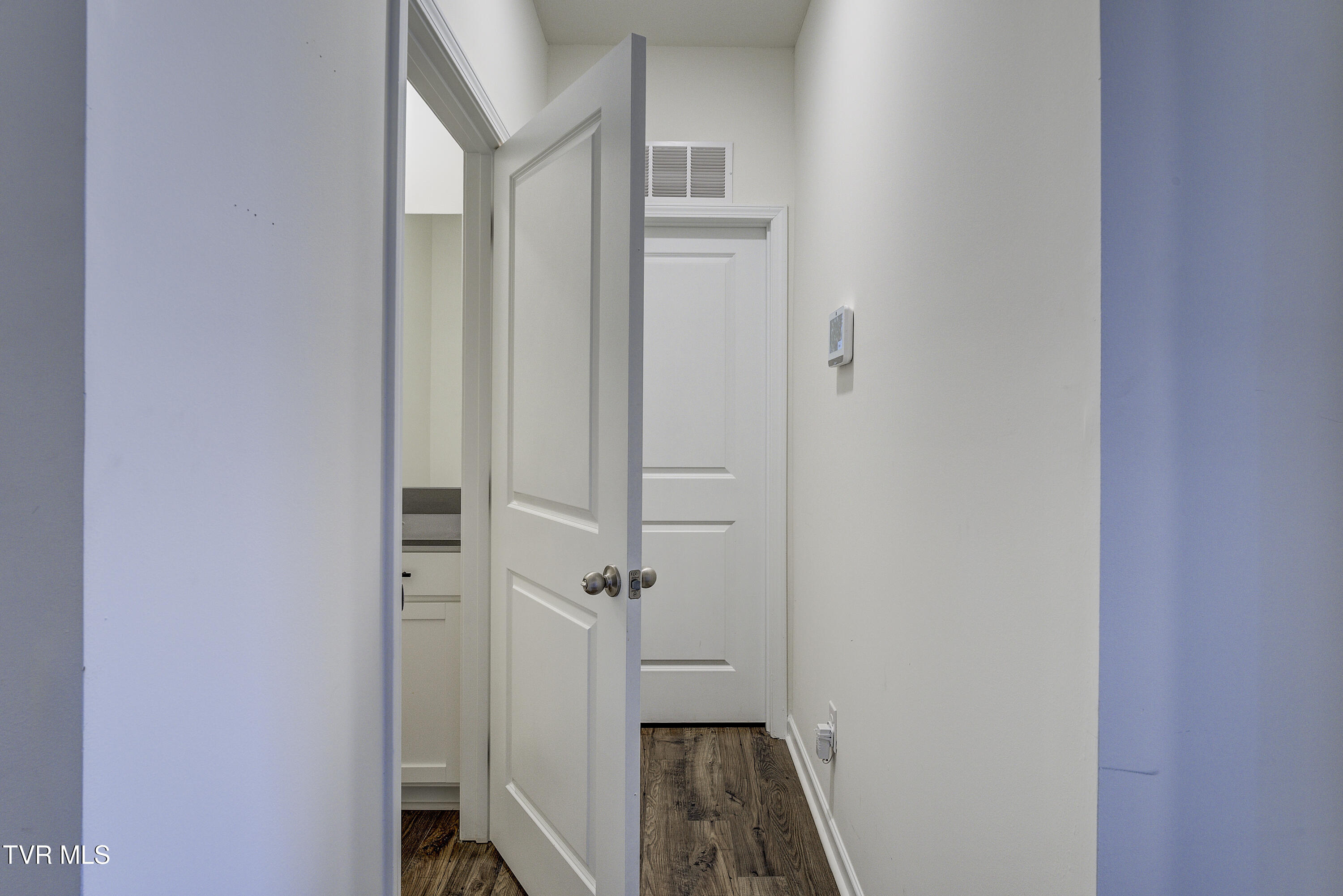 2472 Bridgeforth Crossing Kingsport, TN 37664 - Photo 8 of 69 Bridgeforth-5