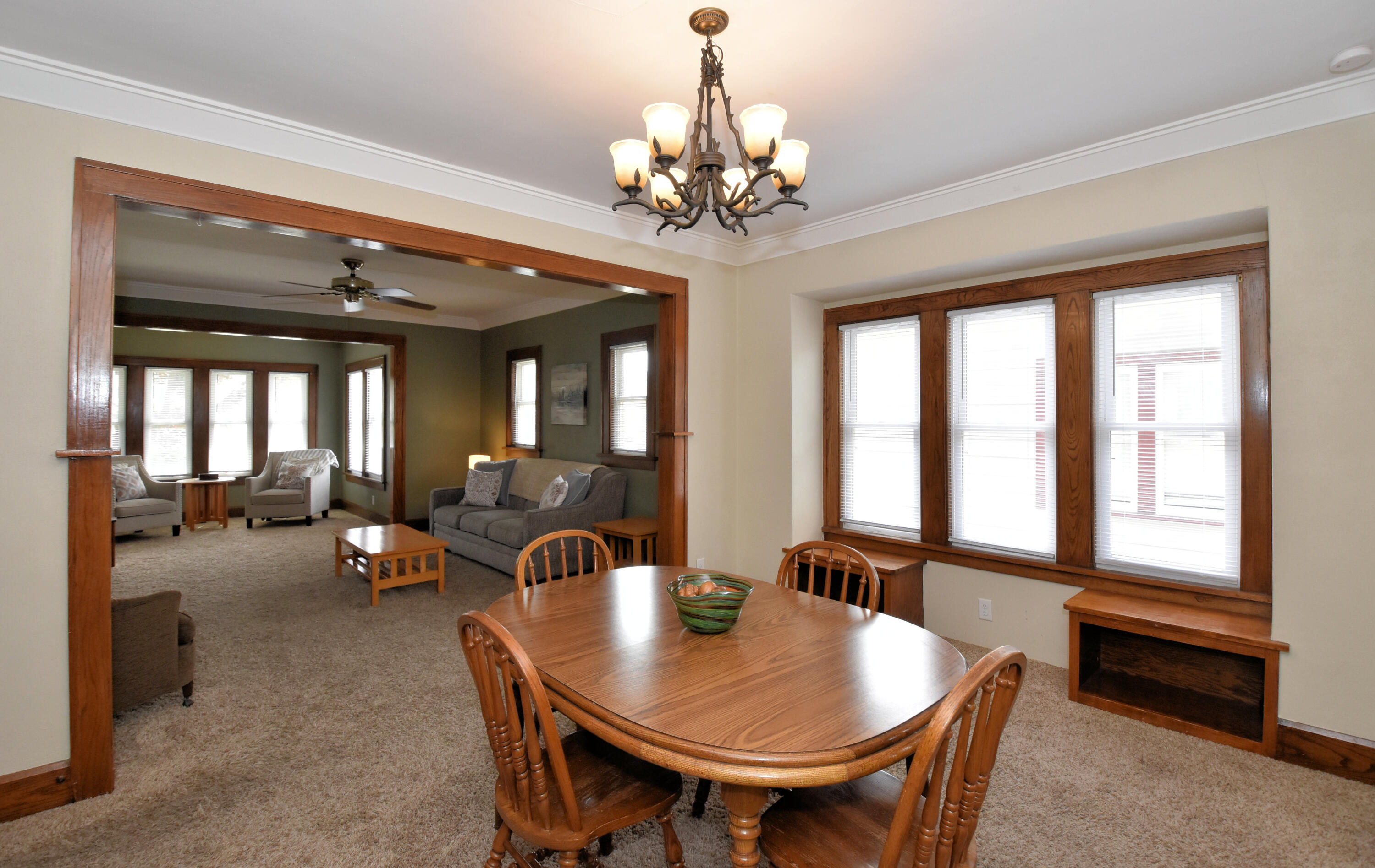 1224 West Lawn Avenue Racine, WI 53405 - Photo 15 of 46 Dining Room