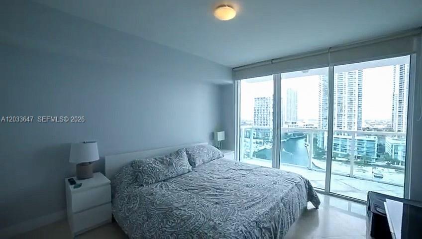 31 Southeast 5th Street, Unit 2001 Miami, FL 33131 - Photo 4 of 4