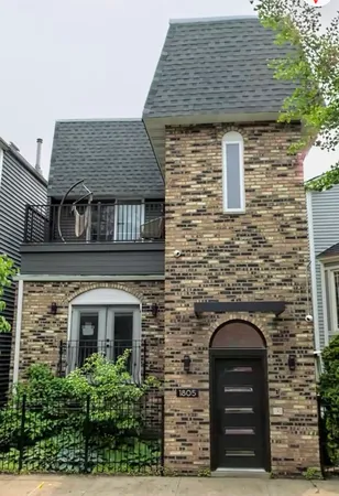 $3,500 | 1805 West Cuyler Avenue, Unit G, Chicago, IL 60613
