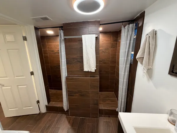 $3,500 | 1805 West Cuyler Avenue, Unit G, Chicago, IL 60613