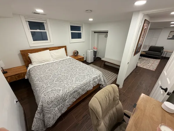 $3,500 | 1805 West Cuyler Avenue, Unit G, Chicago, IL 60613