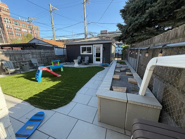 $3,500 | 1805 West Cuyler Avenue, Unit G, Chicago, IL 60613