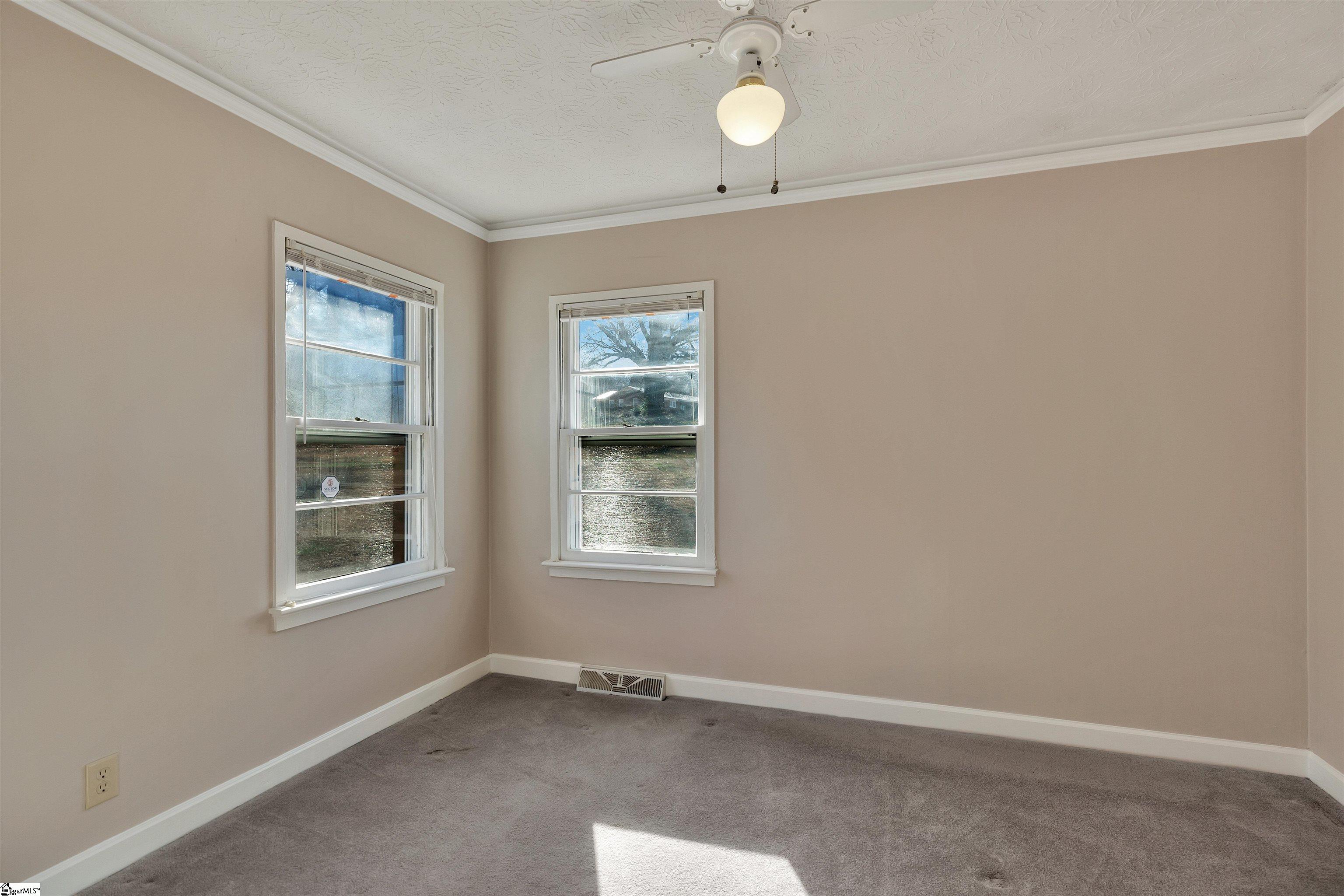 225 Cross Hill Road Easley, SC 29640 - Photo 12 of 33