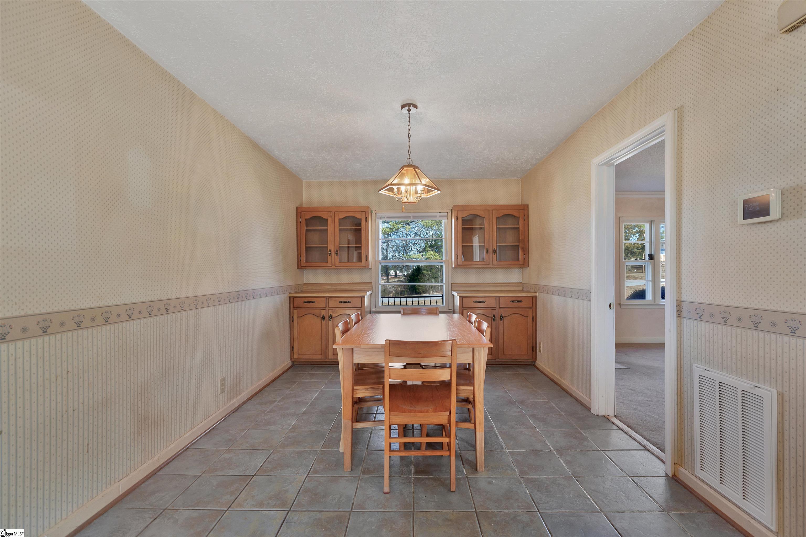 225 Cross Hill Road Easley, SC 29640 - Photo 19 of 33