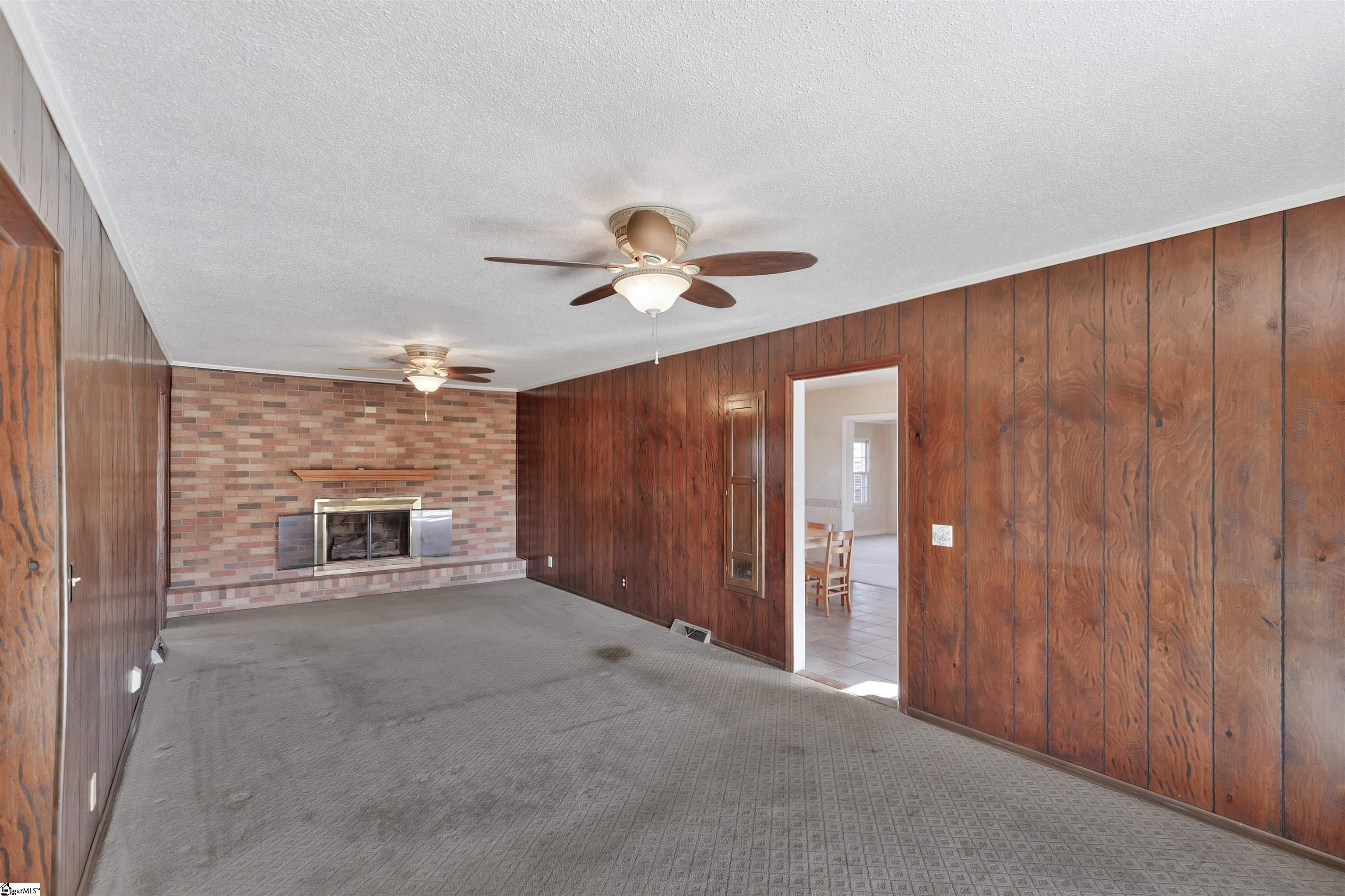 225 Cross Hill Road Easley, SC 29640 - Photo 20 of 33