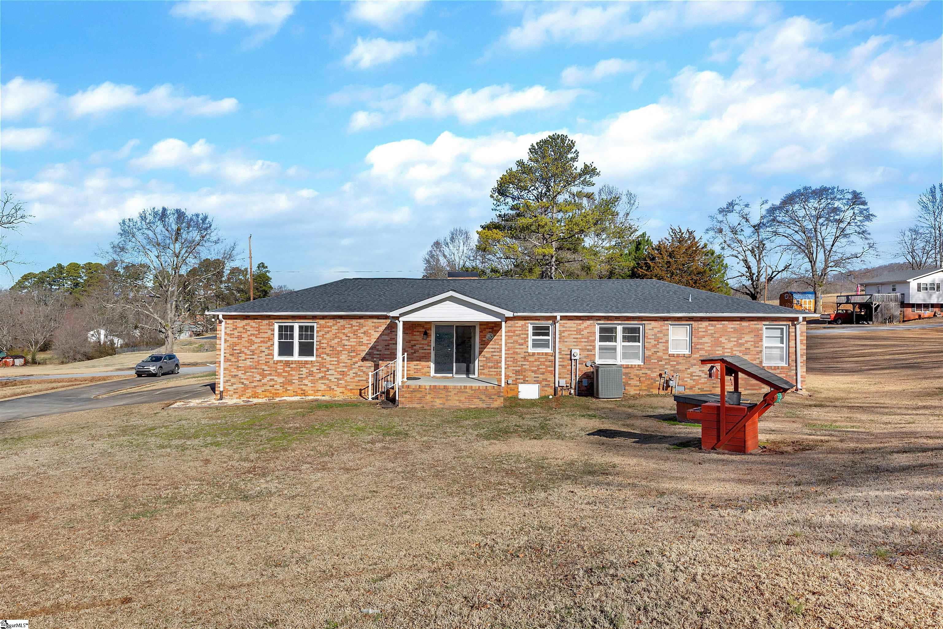 225 Cross Hill Road Easley, SC 29640 - Photo 29 of 33