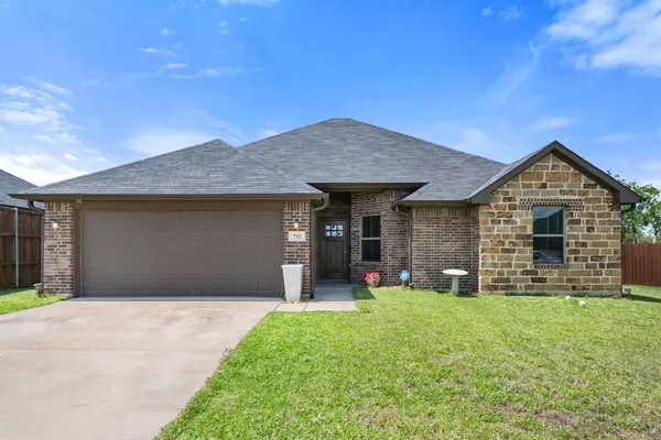 $289,000 | 732 Edgewood Avenue, Corsicana, TX 75110