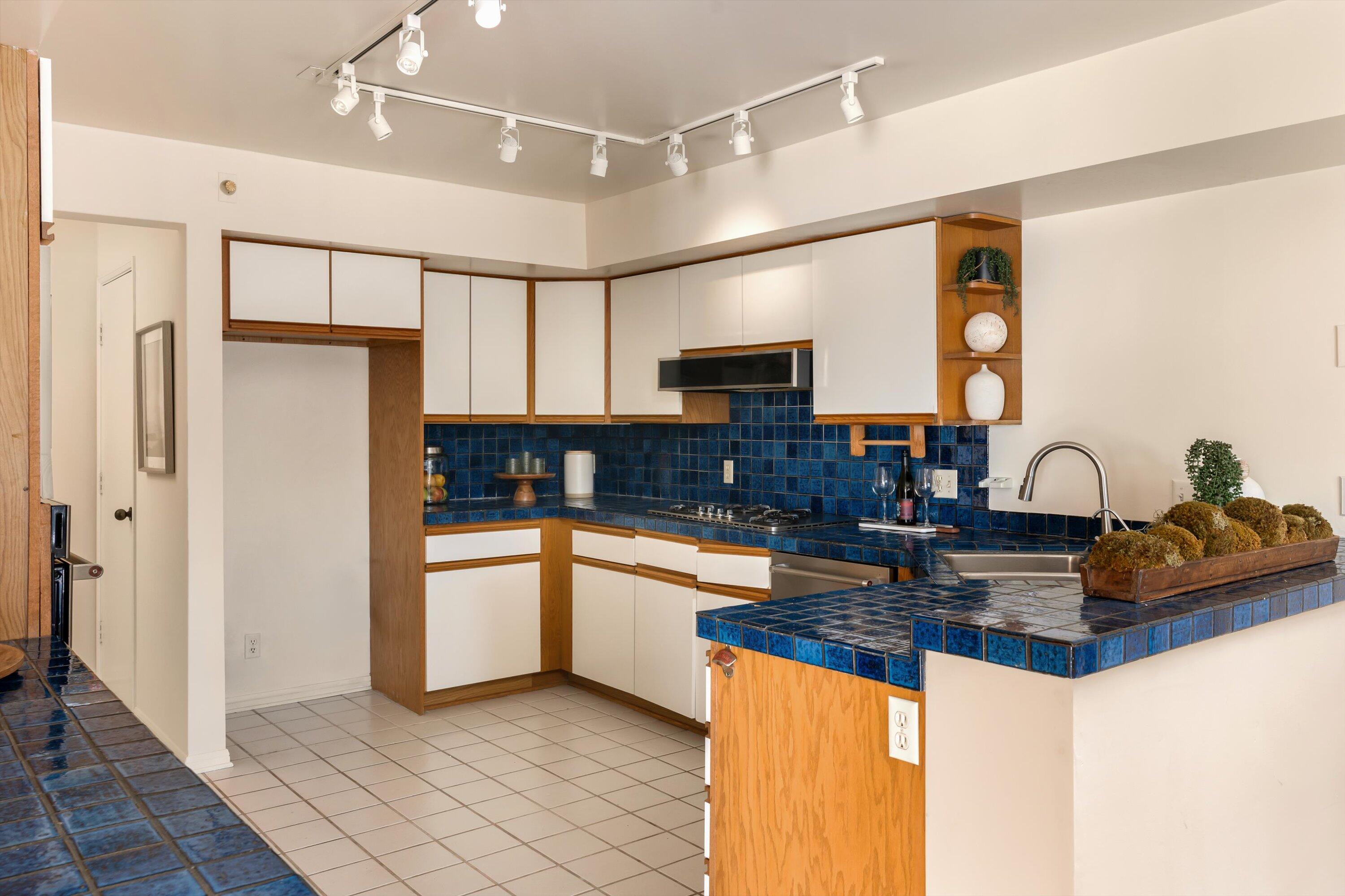 5 Rincon Point Lane Carpinteria, CA 93013 - Photo 11 of 51 11-5 Rincon Pt Ln-11