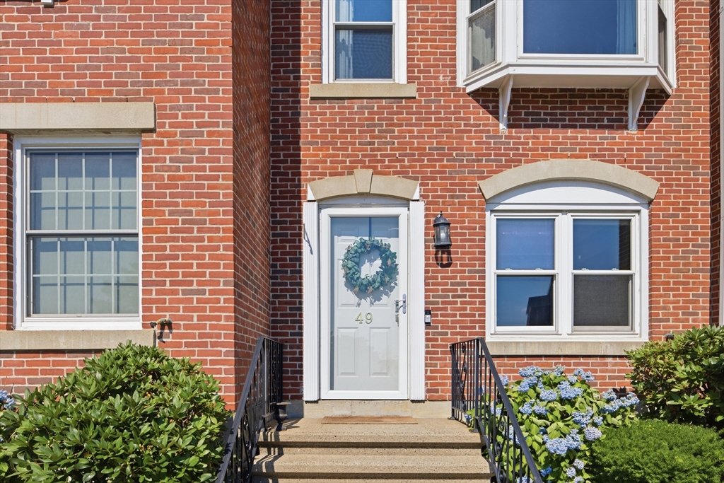 49 Breakwater Drive, Unit T10 Chelsea, MA 02150 - Photo 3 of 42