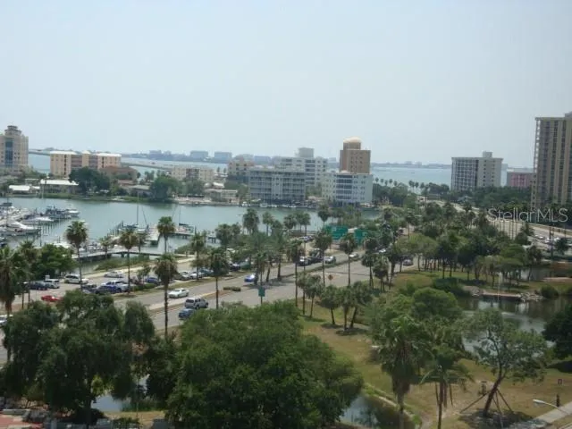 $1,750 | 33 South Gulfstream Avenue, Unit 704A, Sarasota, FL 34236