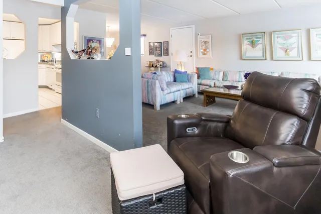 $249,000 | 10411 Cedar Lake Road, Unit 301, Minnetonka, MN 55305