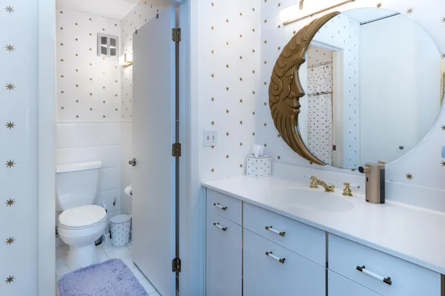 $249,000 | 10411 Cedar Lake Road, Unit 301, Minnetonka, MN 55305