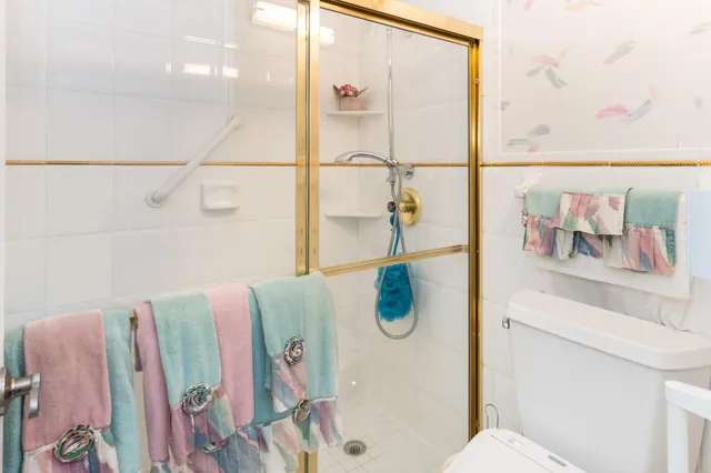 $249,000 | 10411 Cedar Lake Road, Unit 301, Minnetonka, MN 55305