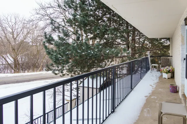 $249,000 | 10411 Cedar Lake Road, Unit 301, Minnetonka, MN 55305