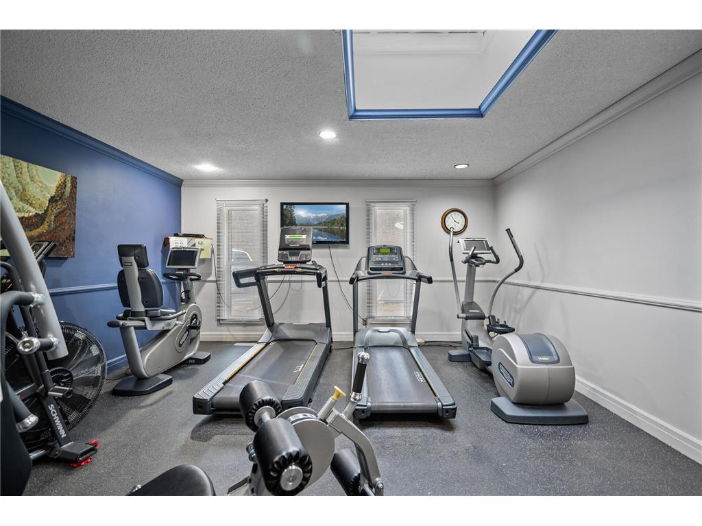 10411 Cedar Lake Road, Unit 301 Minnetonka, MN 55305 - Photo 38 of 46