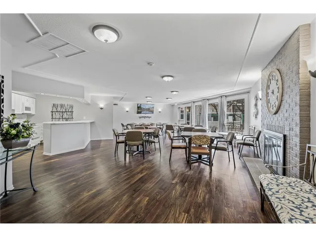 $249,000 | 10411 Cedar Lake Road, Unit 301, Minnetonka, MN 55305