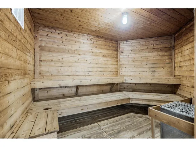 $249,000 | 10411 Cedar Lake Road, Unit 301, Minnetonka, MN 55305