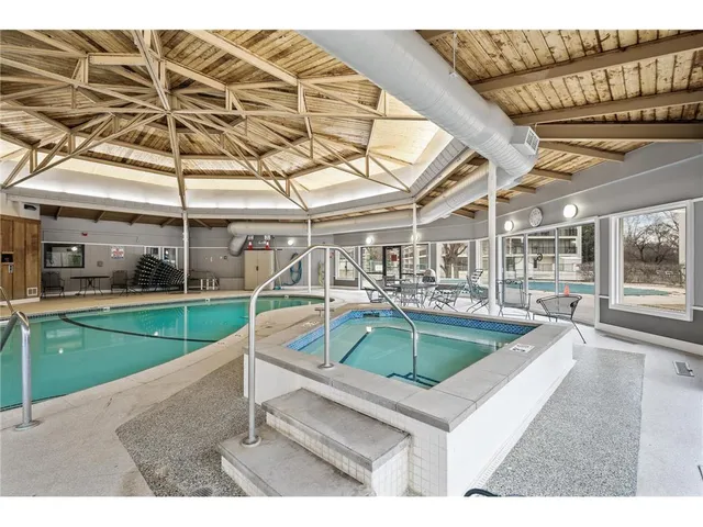 $249,000 | 10411 Cedar Lake Road, Unit 301, Minnetonka, MN 55305