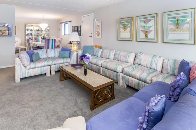 $249,000 | 10411 Cedar Lake Road, Unit 301, Minnetonka, MN 55305