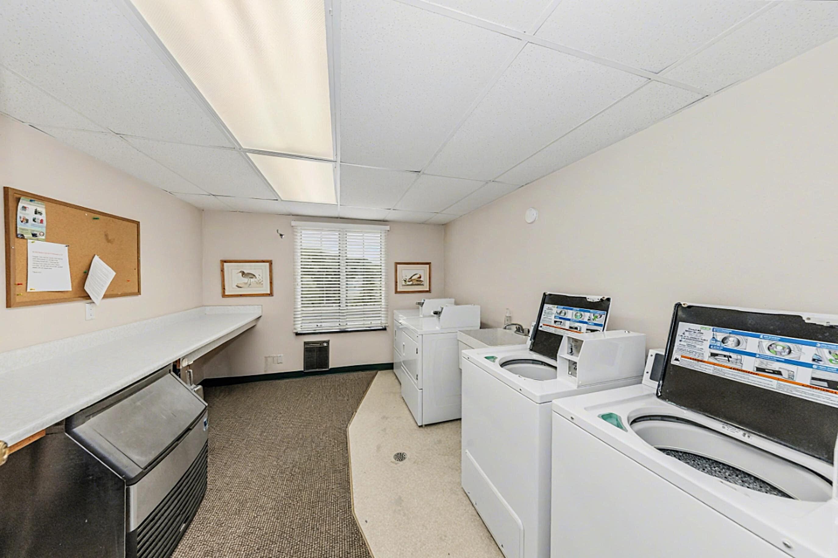 13335 Watertown Plank Road, Unit 211 Elm Grove, WI 53122 - Photo 25 of 29 DOY_3547