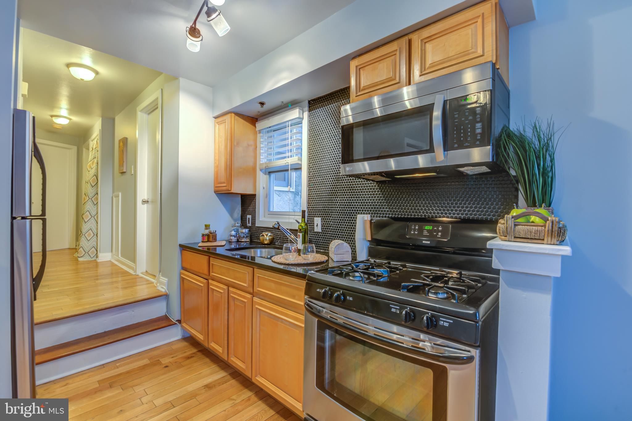 2124 Christian Street, Unit B Philadelphia, PA 19146 - Photo 3 of 20