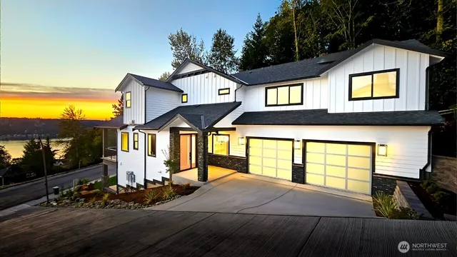 $4,799,888 | 1642 205th Place Northeast, Sammamish, WA 98074