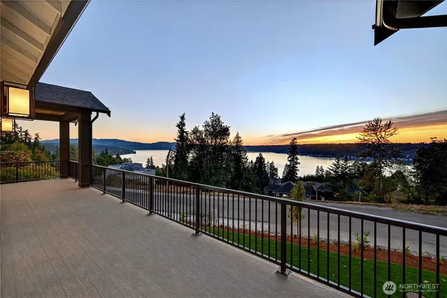 $4,799,888 | 1642 205th Place Northeast, Sammamish, WA 98074
