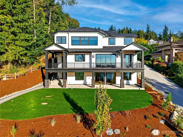 $4,799,888 | 1642 205th Place Northeast, Sammamish, WA 98074