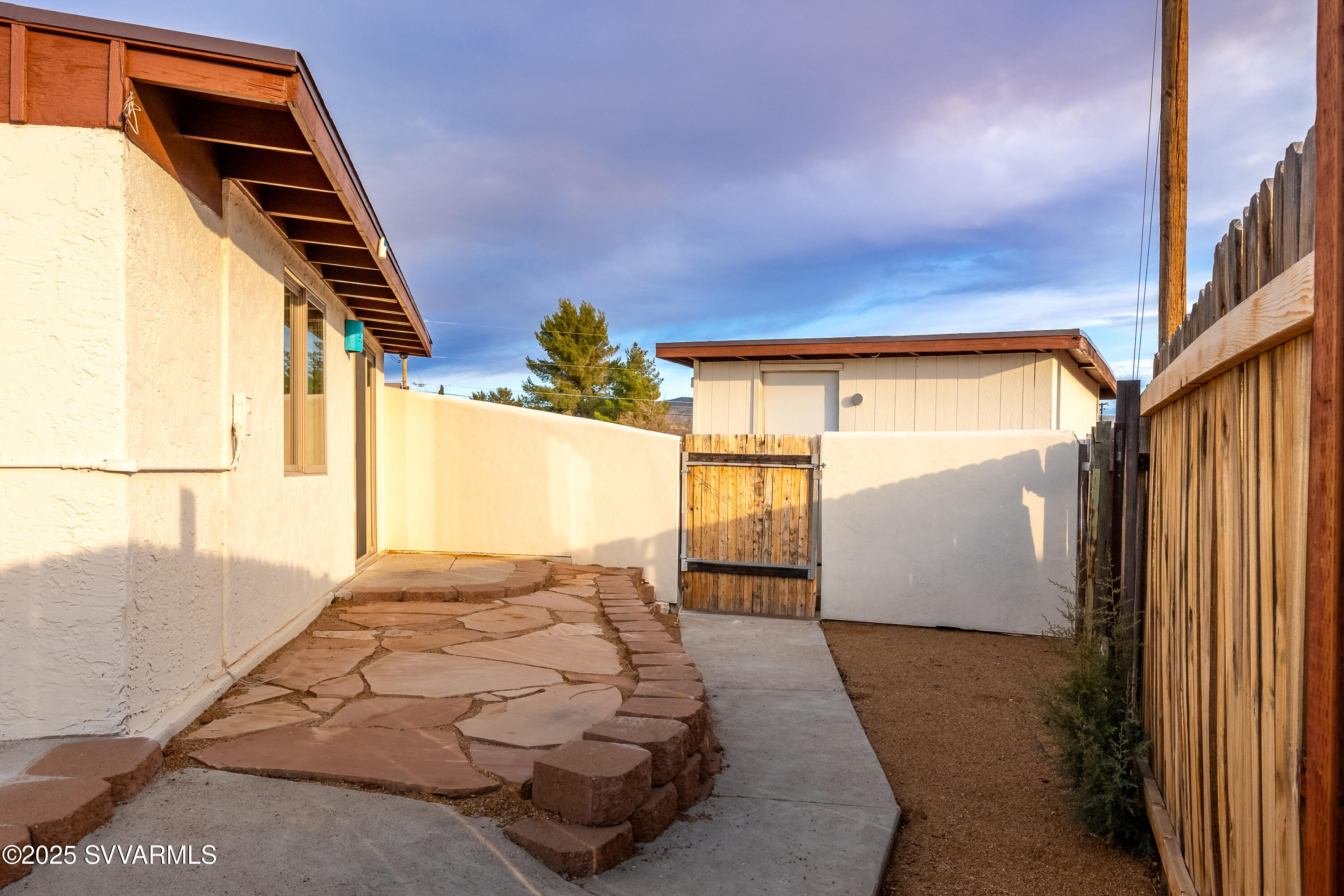 4875 East Mallard Drive Rimrock, AZ 86335 - Photo 33 of 36 a view of a bedroom