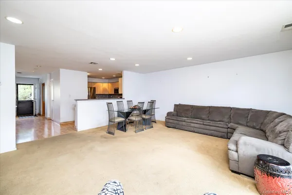 $625,000 | 100 Daly Boulevard, Unit 2005, Oceanside, NY 11572