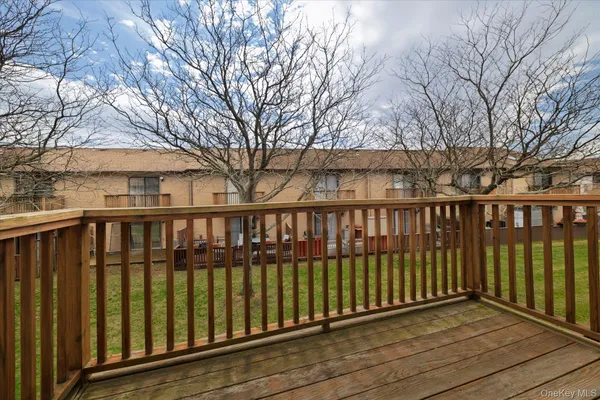 $625,000 | 100 Daly Boulevard, Unit 2005, Oceanside, NY 11572