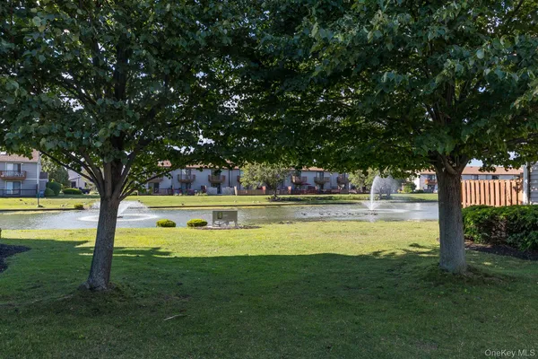 $625,000 | 100 Daly Boulevard, Unit 2005, Oceanside, NY 11572