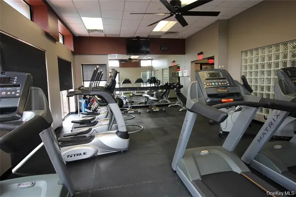 $625,000 | 100 Daly Boulevard, Unit 2005, Oceanside, NY 11572