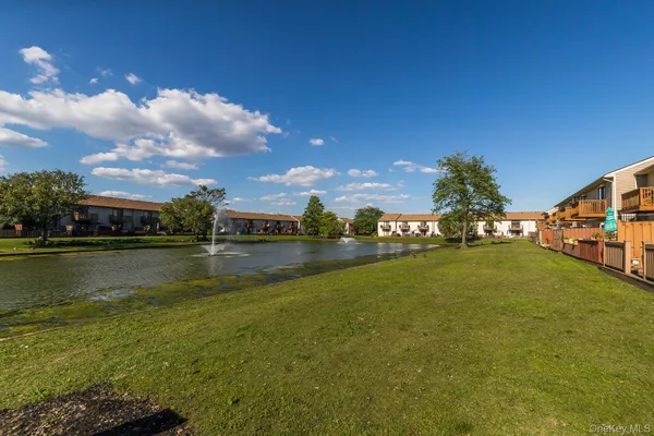 $625,000 | 100 Daly Boulevard, Unit 2005, Oceanside, NY 11572