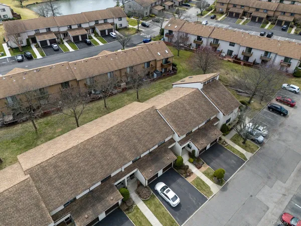 $625,000 | 100 Daly Boulevard, Unit 2005, Oceanside, NY 11572