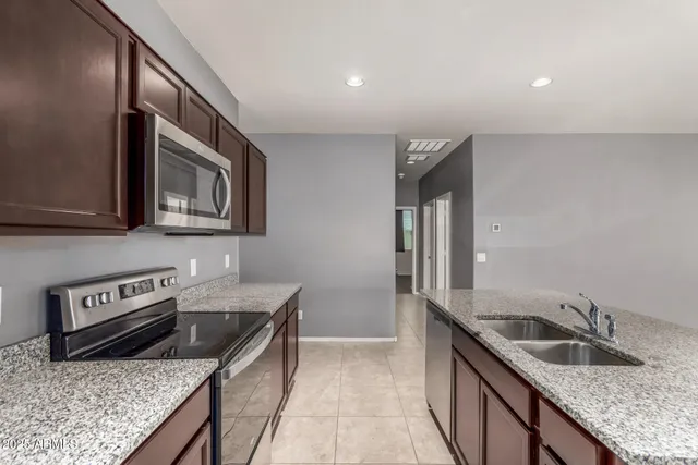 $305,000 | 1080 West Paradise Place, Casa Grande, AZ 85122