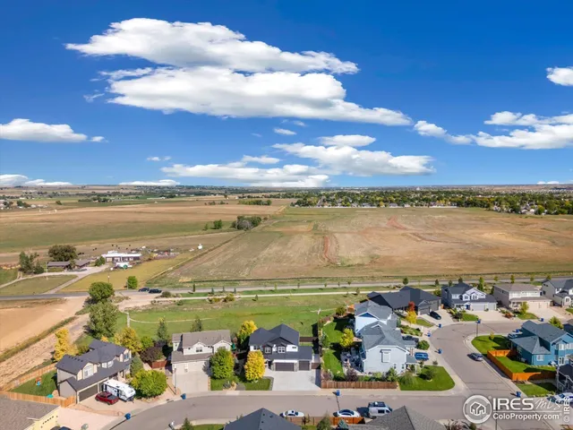 a view of an ocean and a building