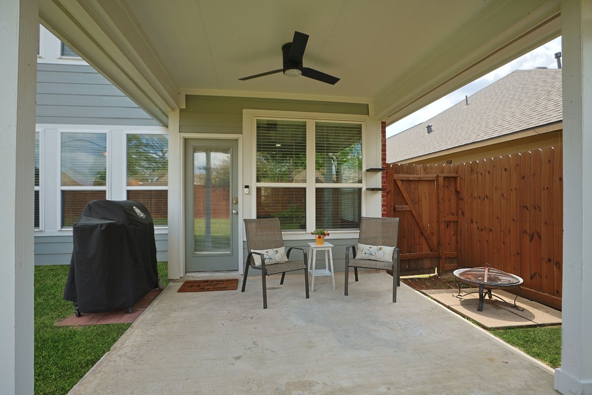 5318 Wisteria Brook Lane Spring, TX 77379 - Photo 37 of 50 a living room with furniture and a window